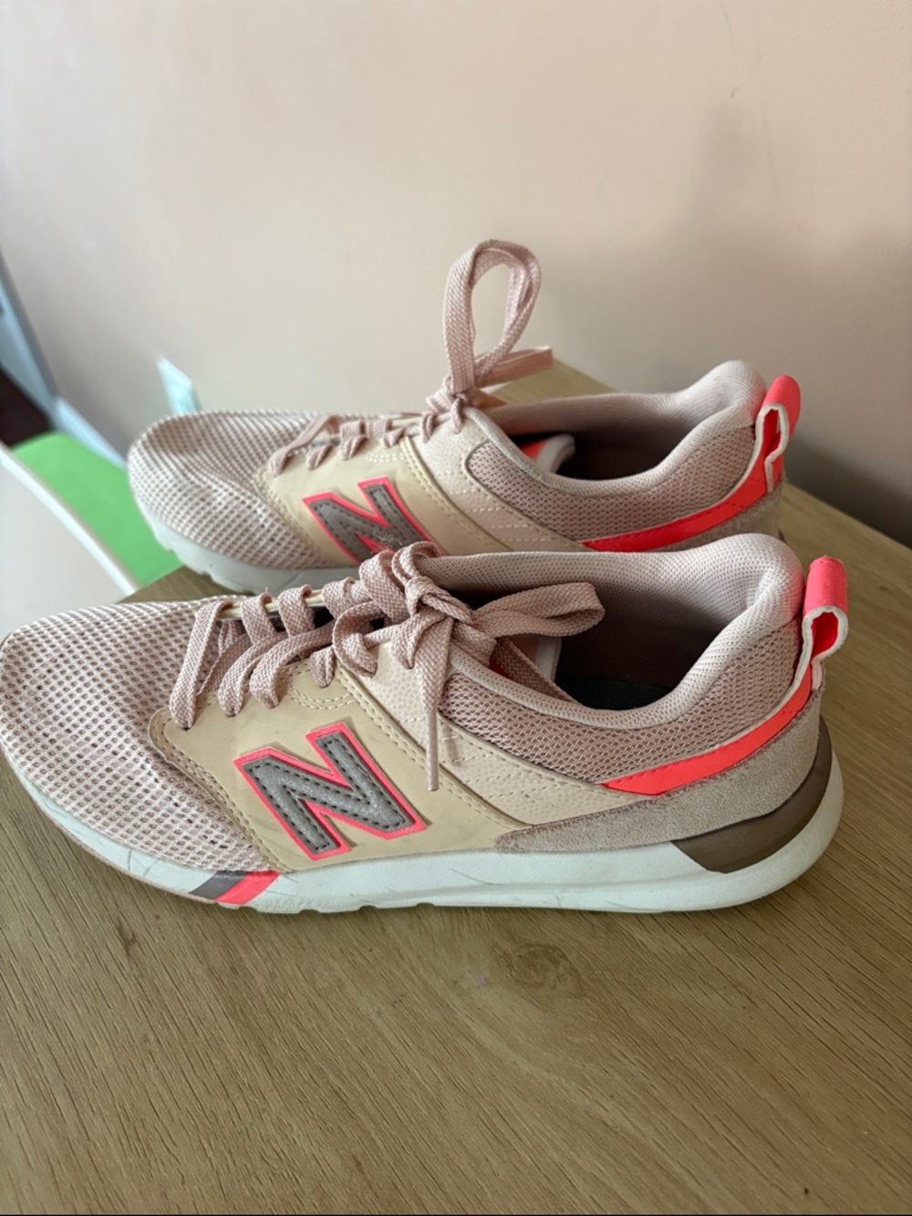 New Balance Women's Pink and Coral Athletic Sneakers